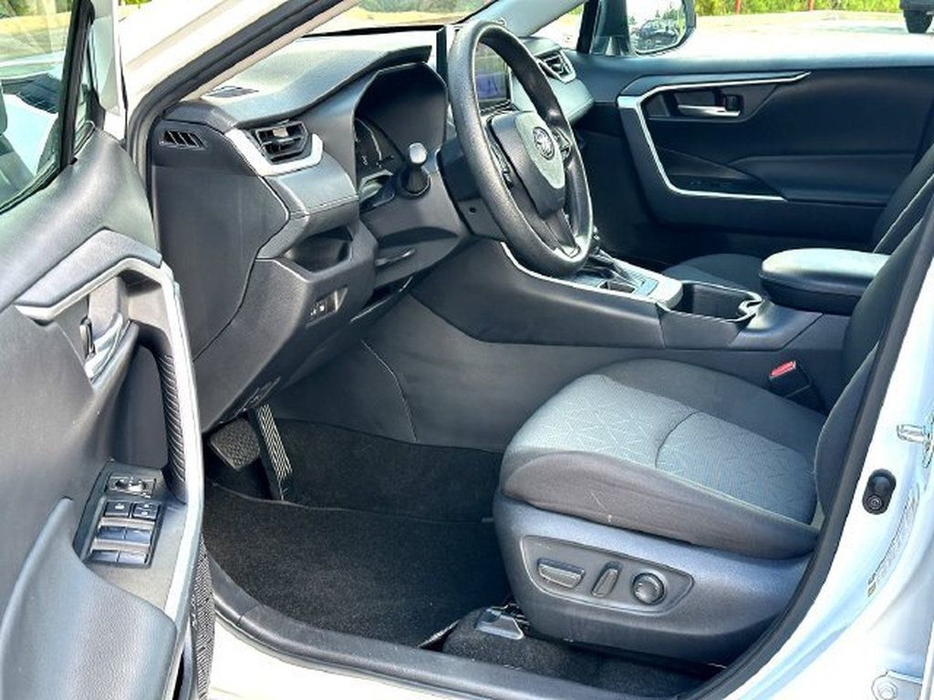Certified 2025 Toyota RAV4 XLE AWD/4WD image 10