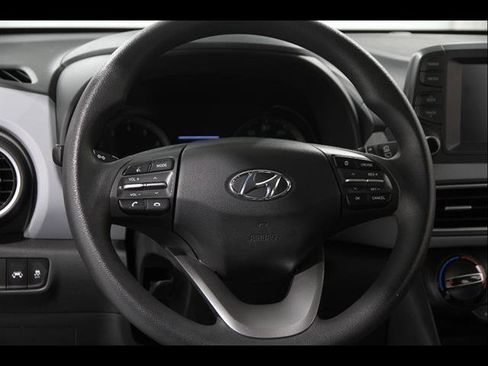 Used 2020 Hyundai Kona SE AWD/4WD image 7