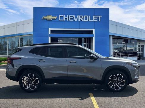 Certified 2024 Chevrolet Trax RS w/ Driver Confidence Package FWD image 5