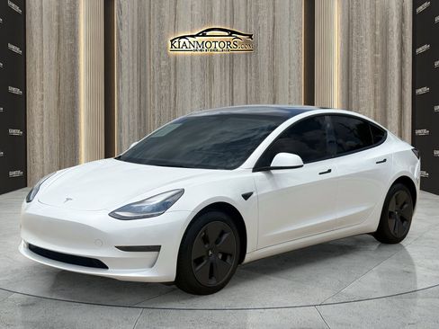 Used 2023 Tesla Model 3 Standard Range RWD image 6