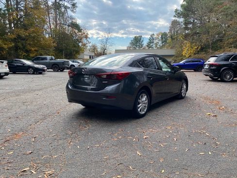 Used 2016 MAZDA MAZDA3 i Sport w/ Preferred Equipment Package image 6