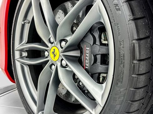 Certified 2018 Ferrari 488 GTB RWD image 34