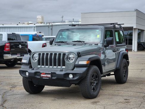 Used 2023 Jeep Wrangler Sport AWD/4WD image 5