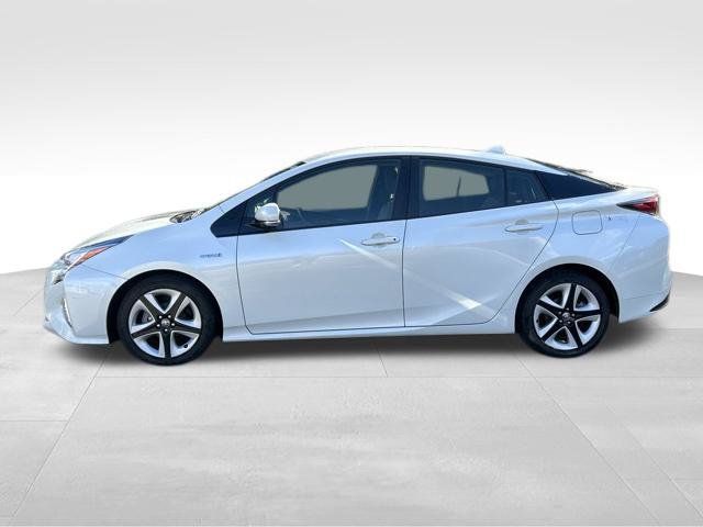 Used 2016 Toyota Prius Three Touring FWD image 2