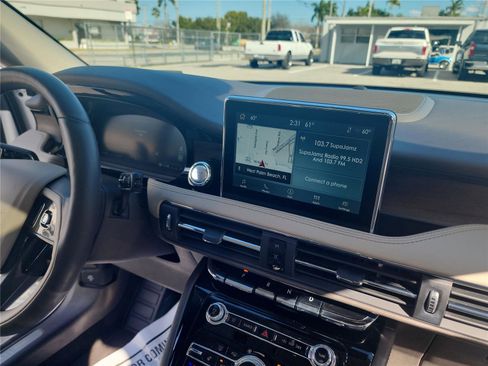 Used 2022 Lincoln Corsair Reserve w/ Equipment Group 201A image 26