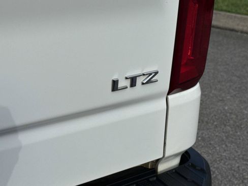 Used 2023 Chevrolet Silverado 1500 LTZ AWD/4WD image 14