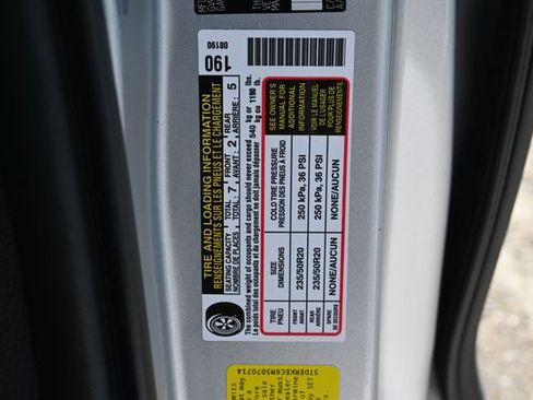 Used 2021 Toyota Sienna Platinum image 31