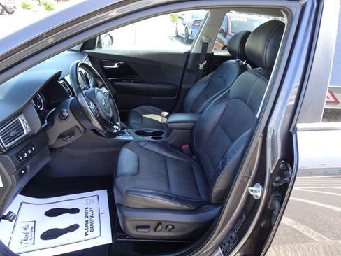 Used 2019 Kia Niro S Touring image 10