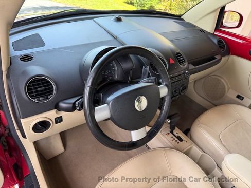 Used 2010 Volkswagen Beetle Convertible FWD image 35