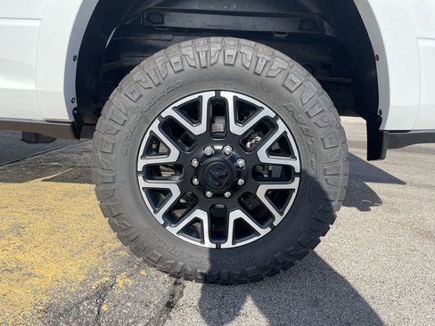 Used 2025 RAM 2500 Limited AWD/4WD image 10