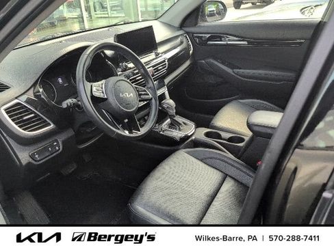 Certified 2022 Kia Seltos EX AWD/4WD image 5
