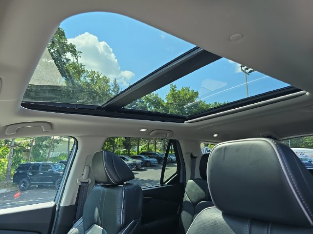 Used 2025 Honda Pilot Elite image 34