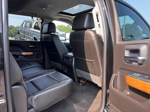 Used 2018 Chevrolet Silverado 3500 LTZ w/ Duramax Plus Package AWD/4WD image 31