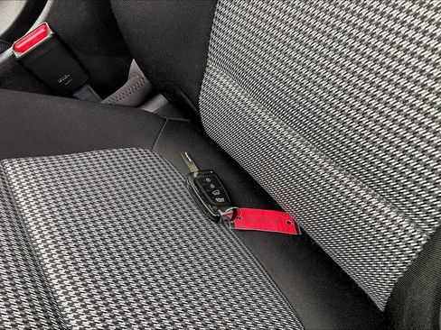 Used 2019 Hyundai Kona SE image 14