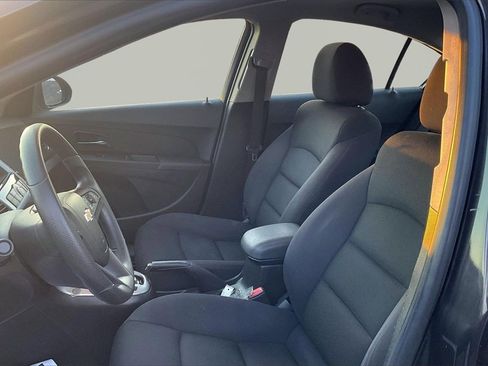 Used 2015 Chevrolet Cruze LT image 21
