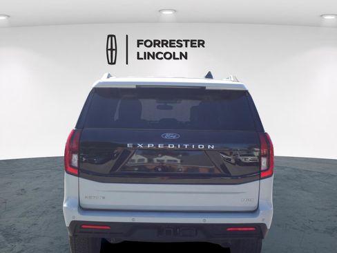 Used 2025 Ford Expedition Max Active AWD/4WD image 4
