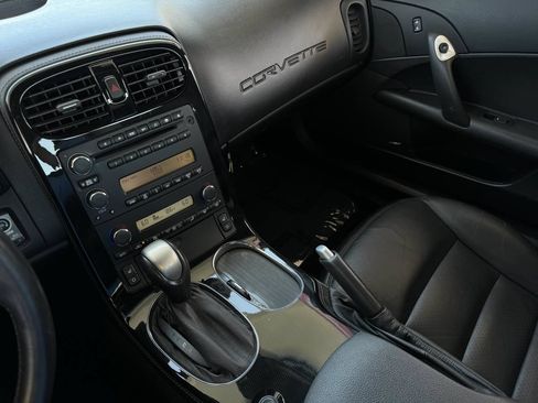 Used 2008 Chevrolet Corvette Convertible w/ Preferred Equipment Group RWD image 17