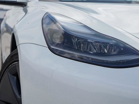 Used 2023 Tesla Model 3 Standard Range RWD image 3