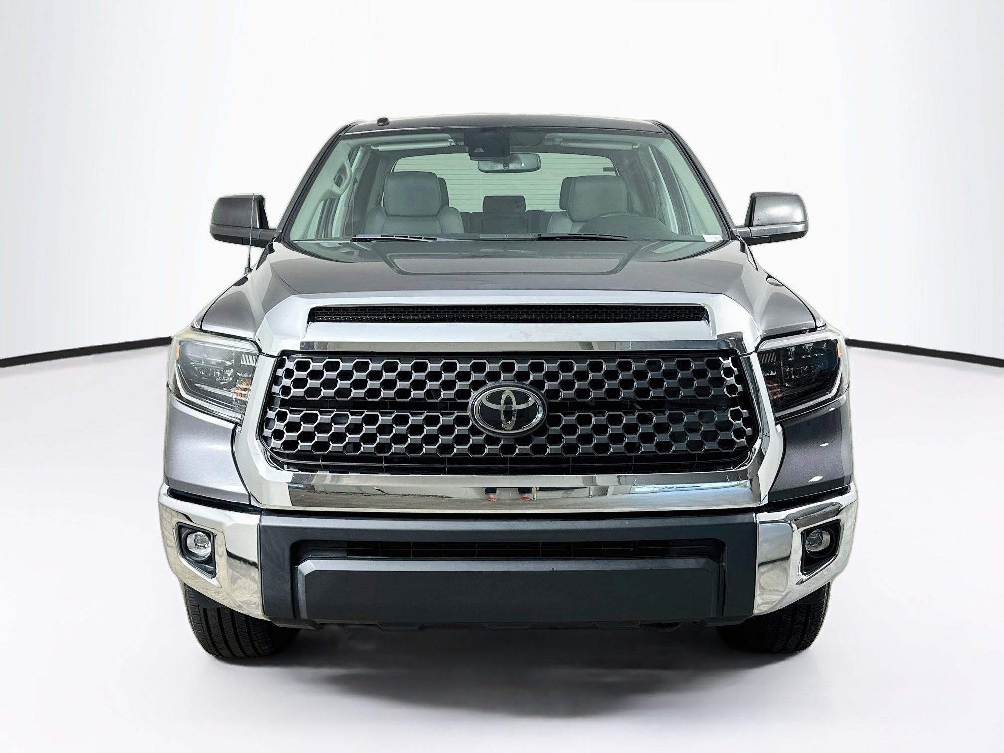 Used 2019 Toyota Tundra SR5 AWD/4WD image 2