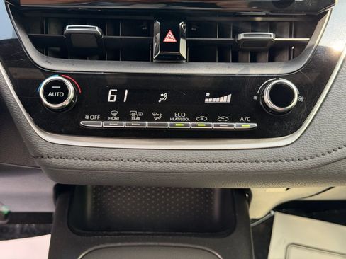 Used 2021 Toyota Corolla SE FWD image 21