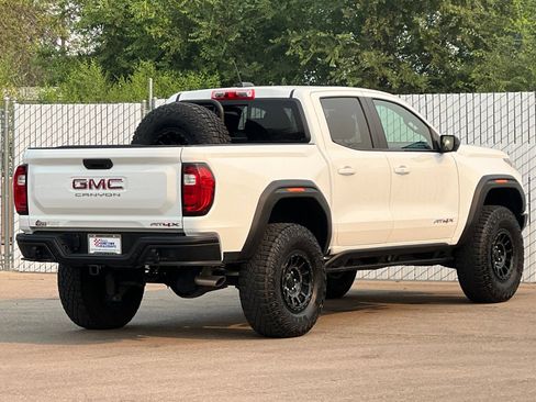 Used 2024 GMC Canyon AT4X w/ AT4X AEV Edition AWD/4WD image 4