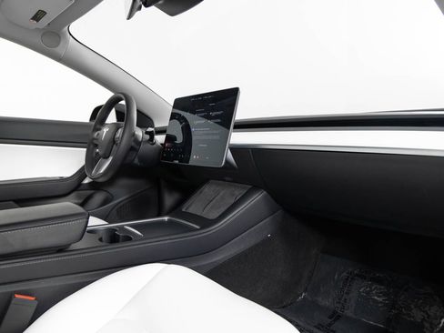 Used 2021 Tesla Model 3 Performance image 26