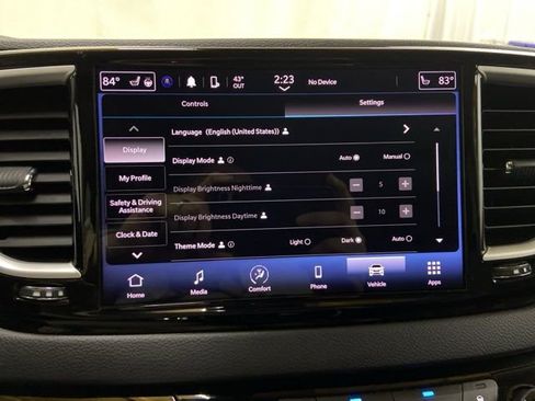 Used 2023 Chrysler Pacifica Touring-L FWD image 47