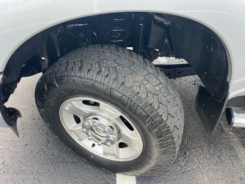 Used 2015 Ford F250 XLT w/ XLT Interior Package AWD/4WD image 7