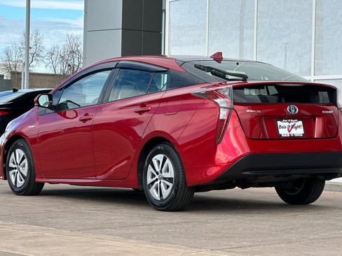 Certified 2017 Toyota Prius Four w/ Advanced Technology Package image 7