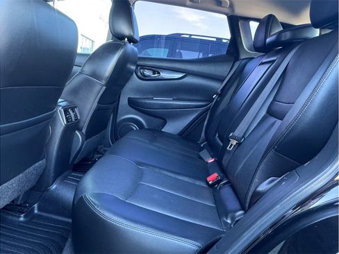 Used 2018 Nissan Rogue Sport SL w/ SL Premium Package image 20