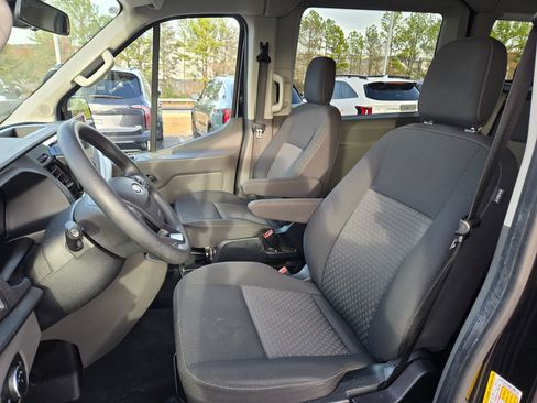 Used 2023 Ford Transit 350 XLT image 39