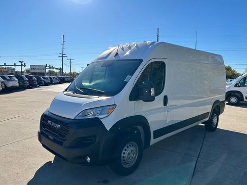 New 2025 RAM ProMaster 2500 w/ Convenience Group image 7
