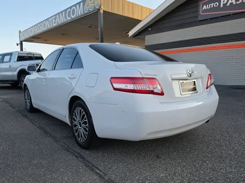 Used 2010 Toyota Camry LE FWD image 3