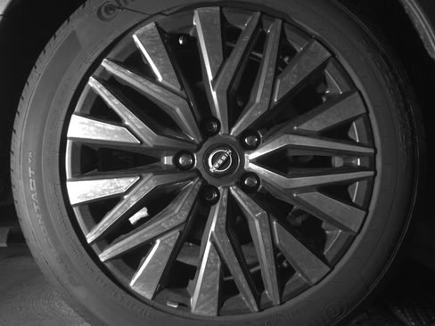 Used 2025 Nissan Altima 2.5 SV image 15