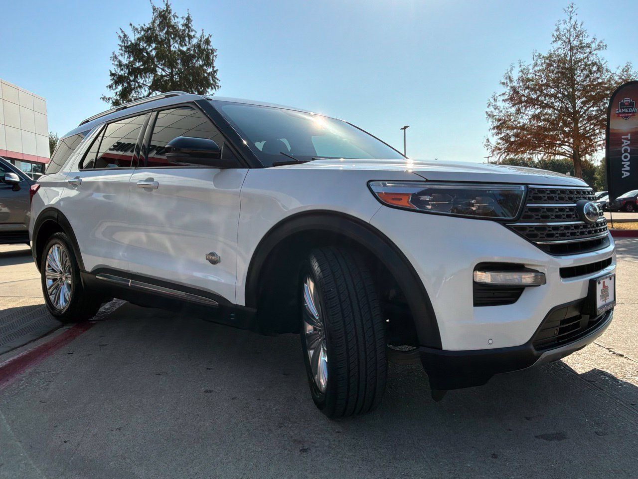 Used 2022 Ford Explorer King Ranch RWD image 4