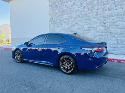Used 2023 Toyota Camry SE w/ Convenience Package FWD image 8