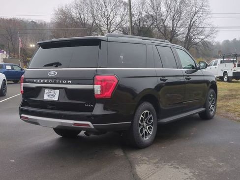 Used 2024 Ford Expedition Max XLT image 13