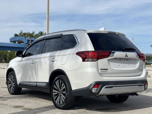 Used 2019 Mitsubishi Outlander SE image 5