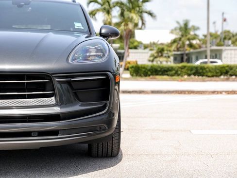 Used 2022 Porsche Macan AWD/4WD image 12