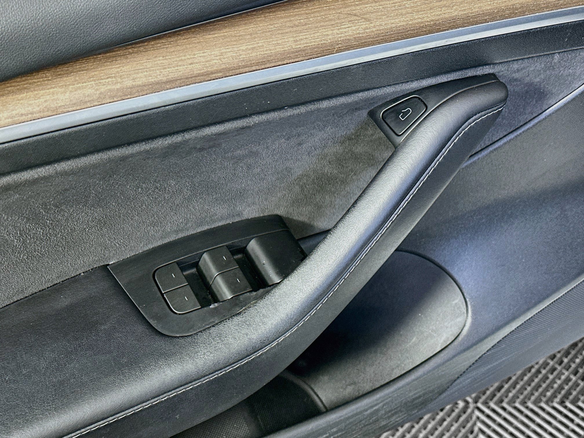 Used 2023 Tesla Model 3 Standard Range RWD image 15
