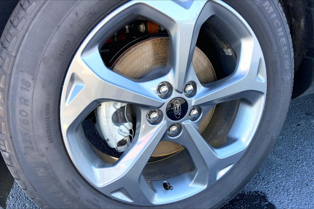 Used 2026 Ford Escape ST-Line w/ Tech Pack #1 FWD image 3