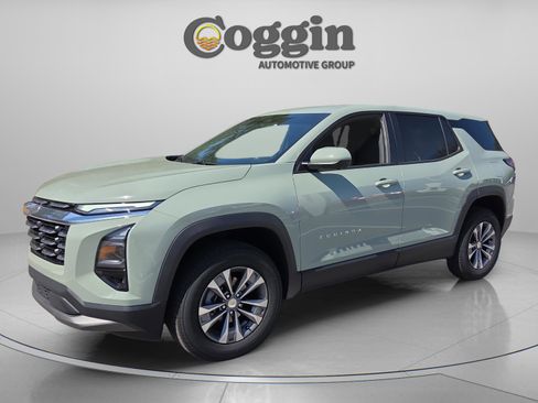 Used 2026 Chevrolet Equinox LT w/ Safety and Technology Package image 1