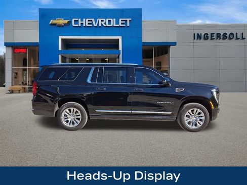 Used 2025 GMC Yukon XL Denali image 9