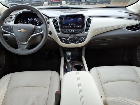 Used 2024 Chevrolet Malibu LT FWD image 10