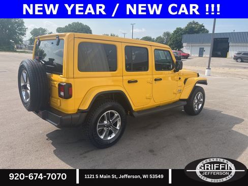 Used 2019 Jeep Wrangler Unlimited Sahara image 5