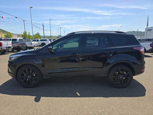 Certified 2018 Ford Escape SE w/ Ford Safe & Smart Package AWD/4WD image 2