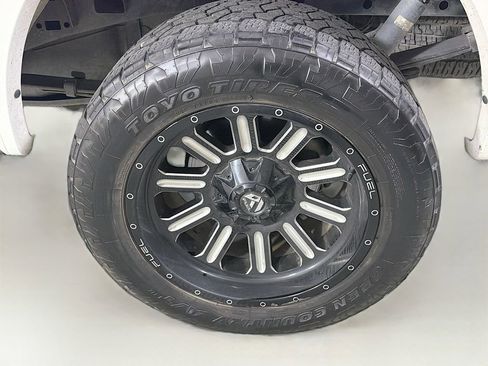 Used 2018 Ford F150 Lariat w/ Equipment Group 502A Luxury image 33