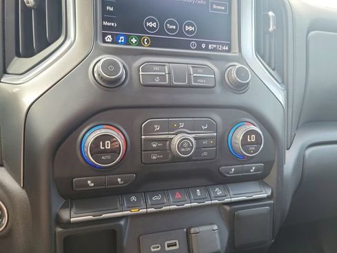 Used 2019 Chevrolet Silverado 1500 LT Trail Boss w/ Convenience Package AWD/4WD image 22