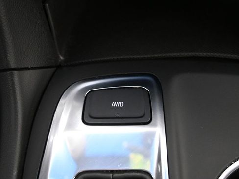 Used 2018 Chevrolet Equinox LT image 31