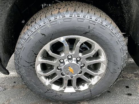 New 2026 Chevrolet Silverado 2500 LT w/ Z71 Chrome Sport Edition AWD/4WD image 8